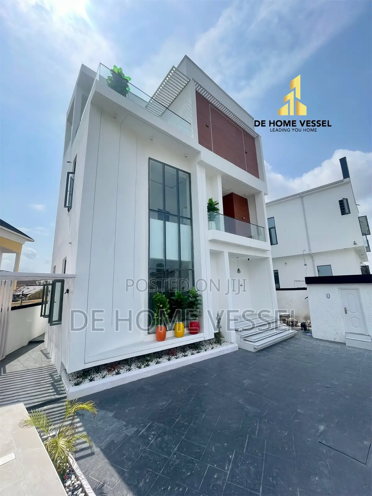 5bdrm Duplex in Ikate for sale