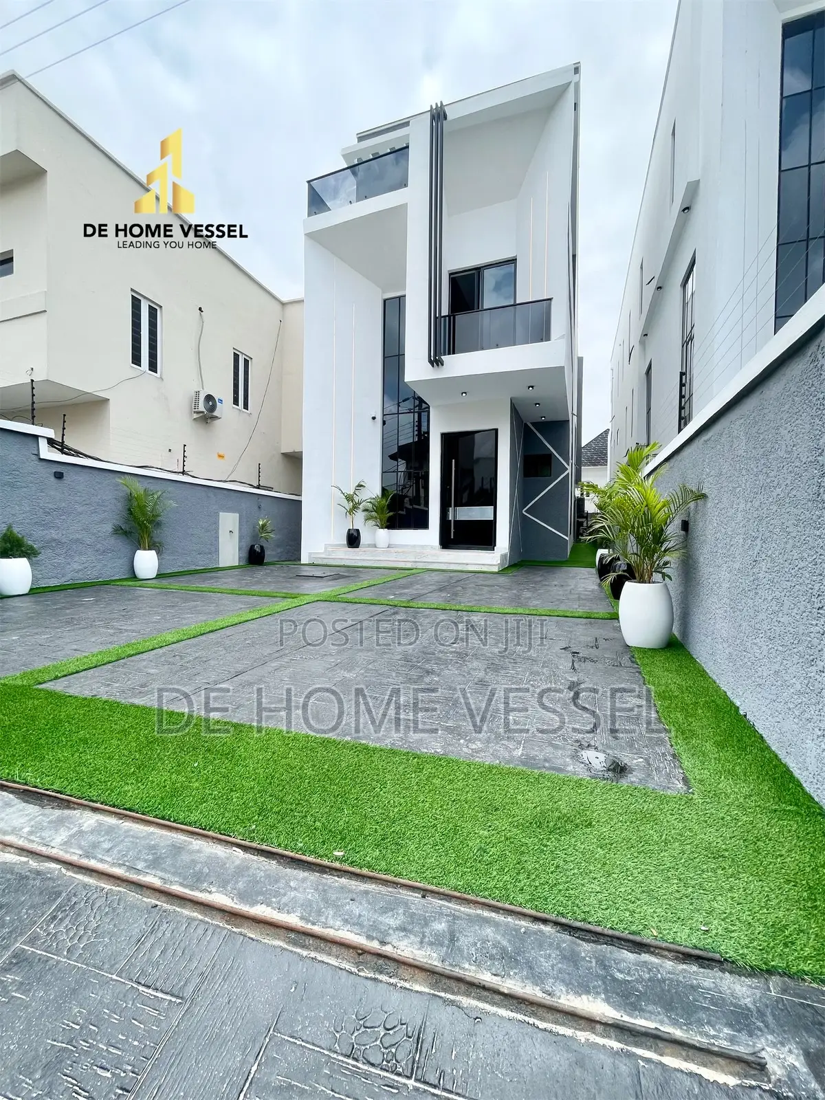 5bdrm Duplex In Lekki For Sale