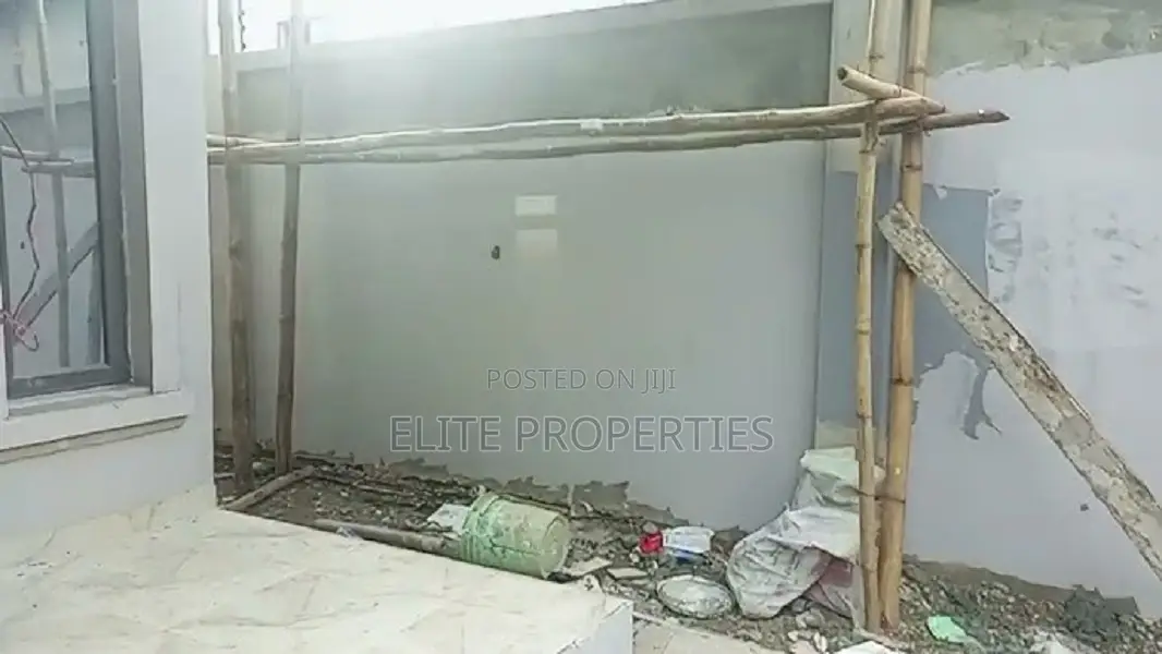 Expert Screeding Services in Ife – Smooth Walls Guaranteed