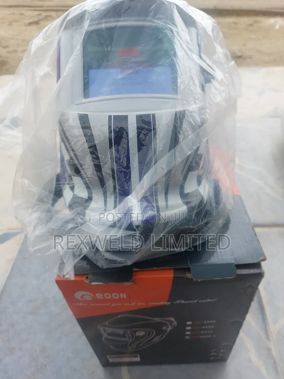 Auto Darkening Welding Helmet
