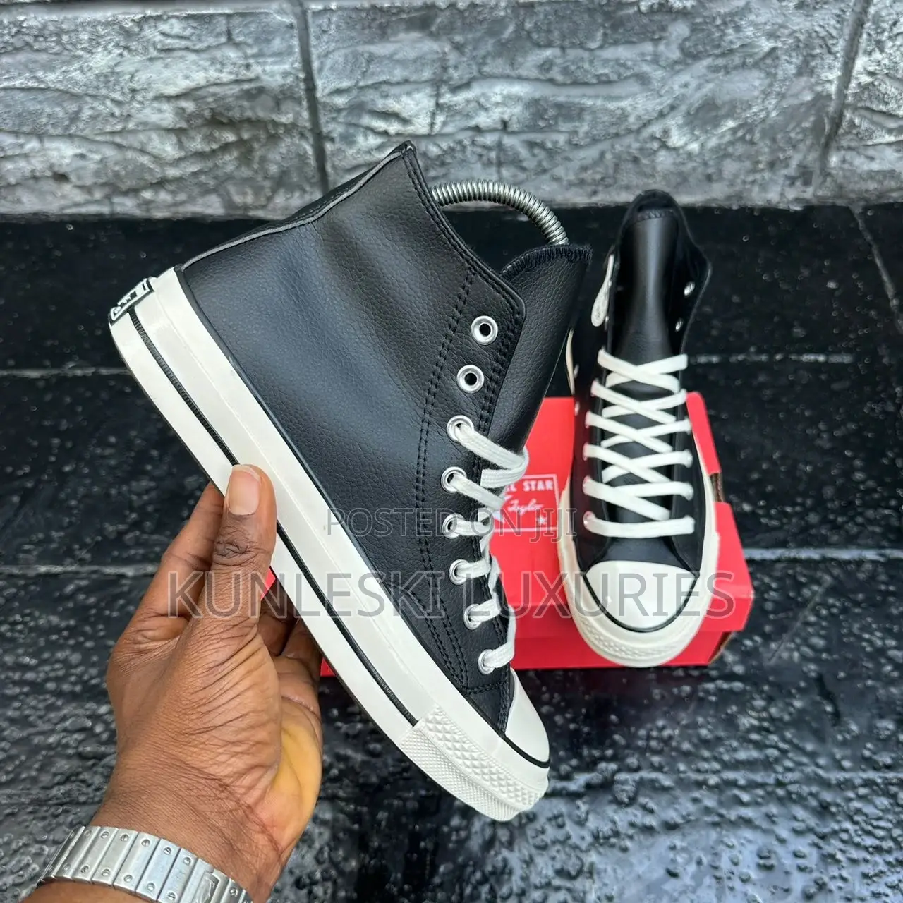 Original Converse Chuks Taylor High Leather Sneakers