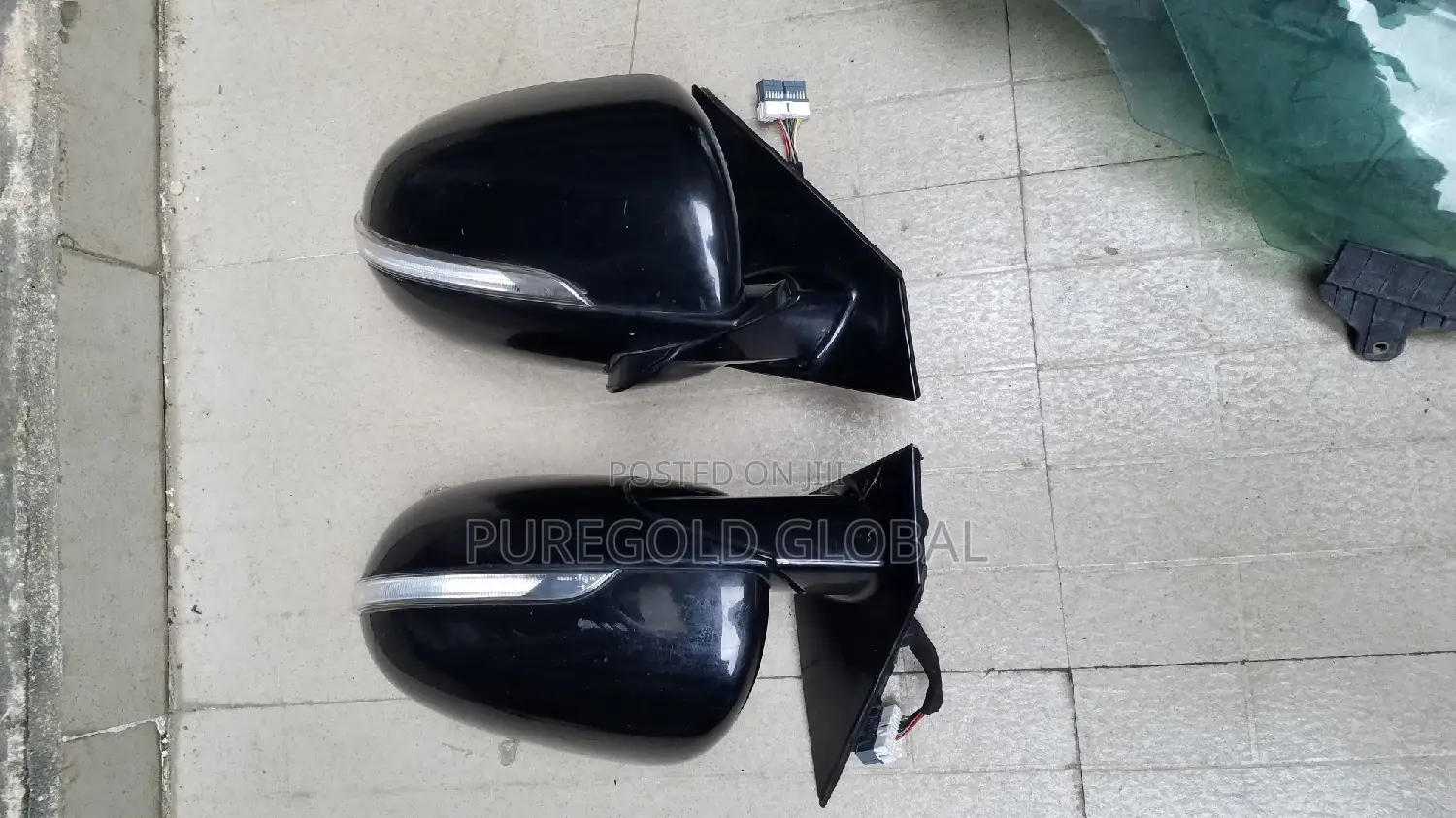 Kia Sorento 2016 and 2018 Model Side Mirror