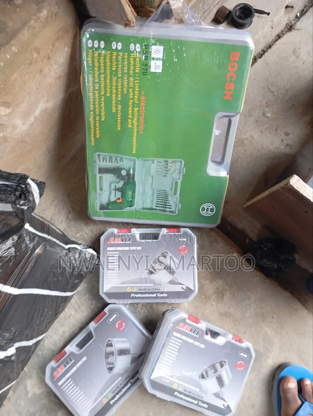 Drilling Machine With Diamond Glass Holesaw