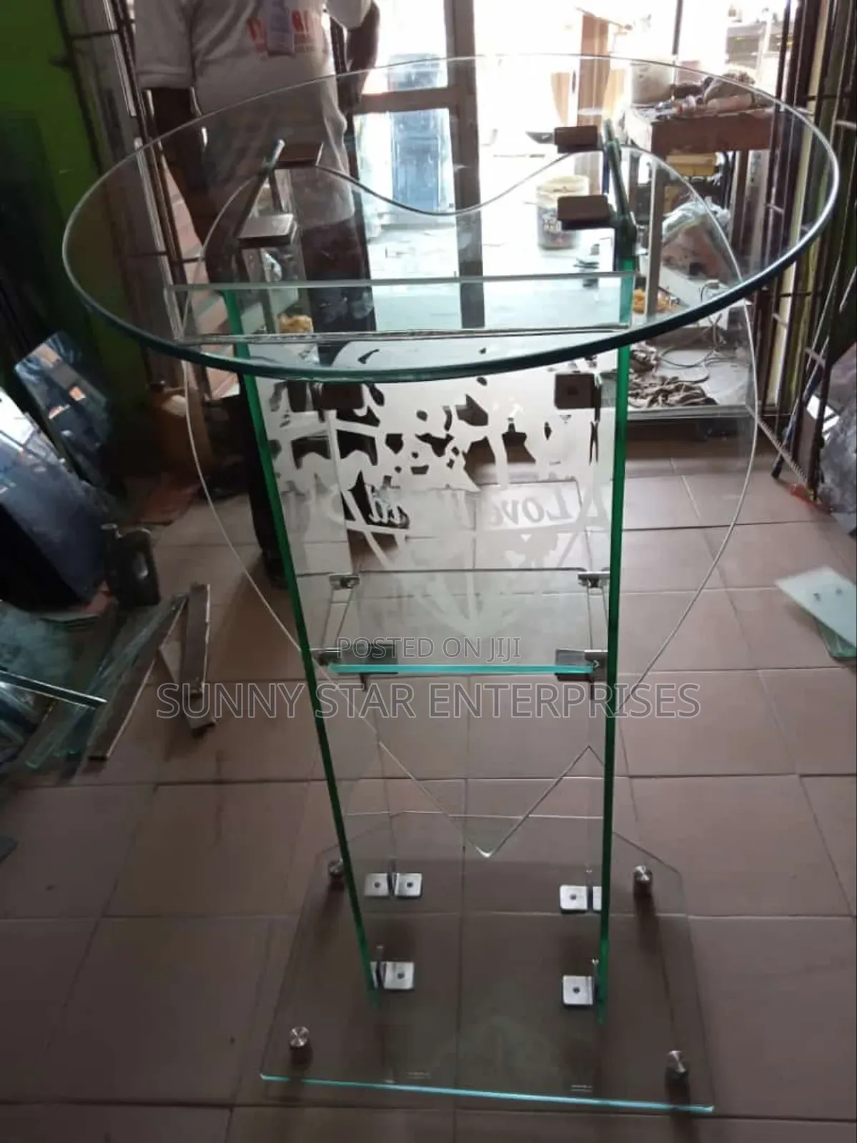 High Quality Executive Love World Glass Pulpit For Church
