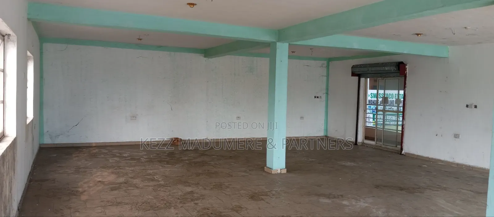 To Let / Lease : Sizeable Shop at Rumuola Major Road