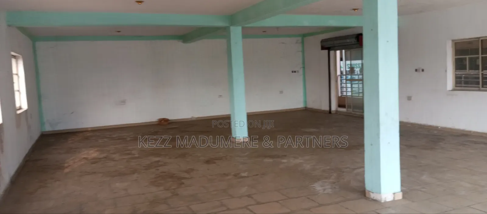To Let / Lease : Sizeable Shop at Rumuola Major Road