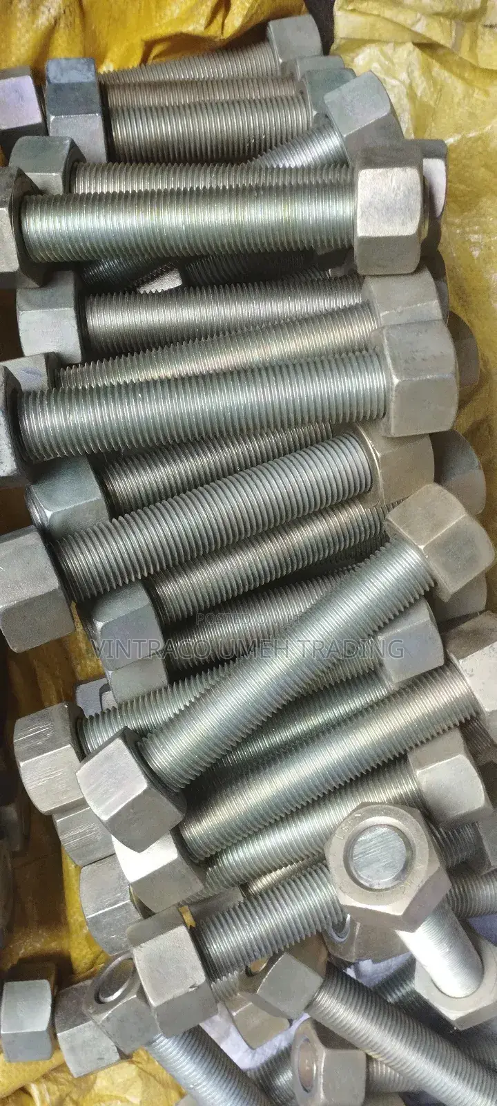 1 1⁄4 X 230mm Stud Bolt and Nuts, Bi Chromate Treated, B7/2h
