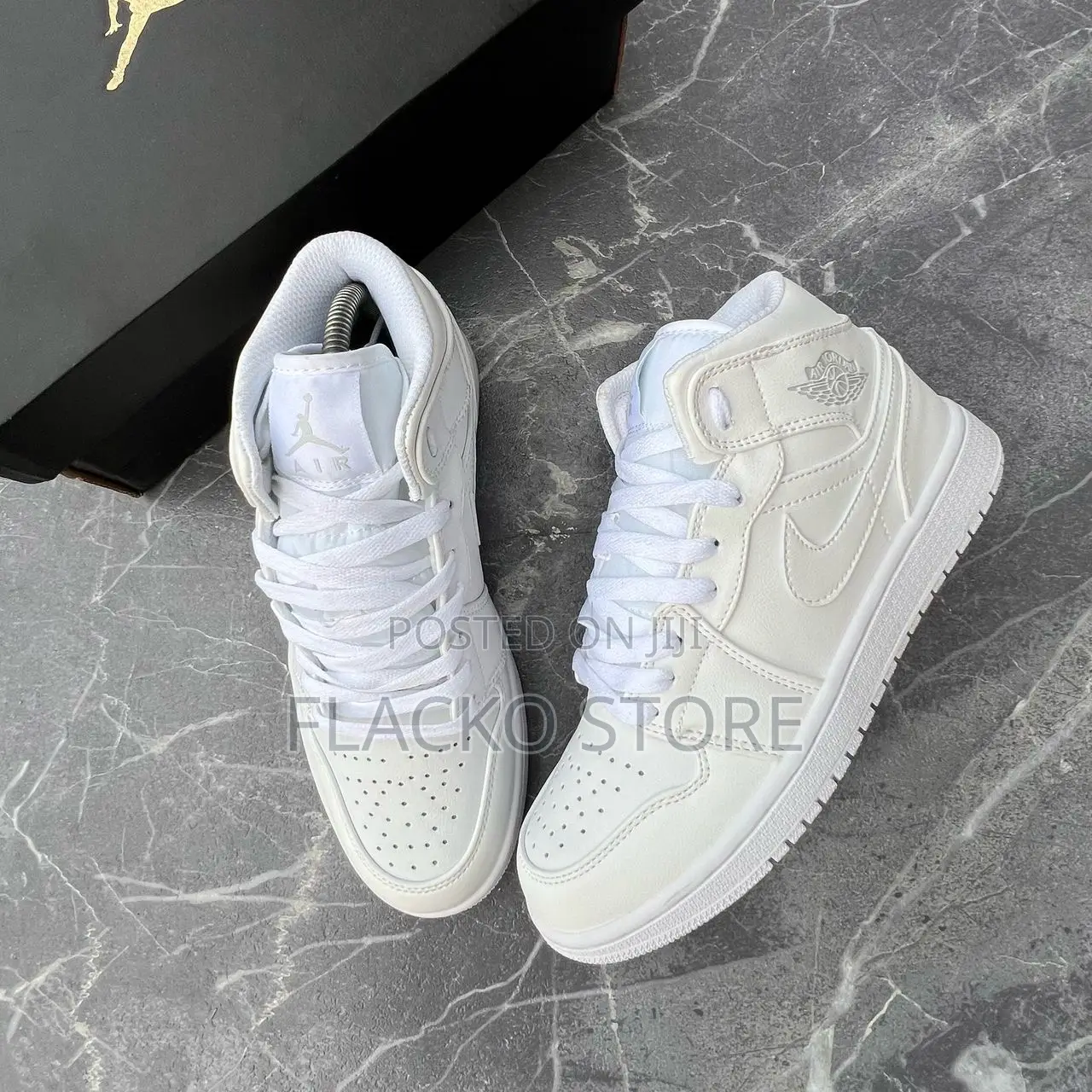 Original Air Jordan 1 Retro High Triple White Sneakers