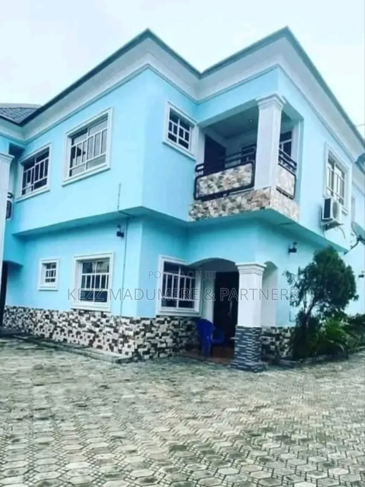 8bdrm Duplex in At Off Stadium Rd , for sale
