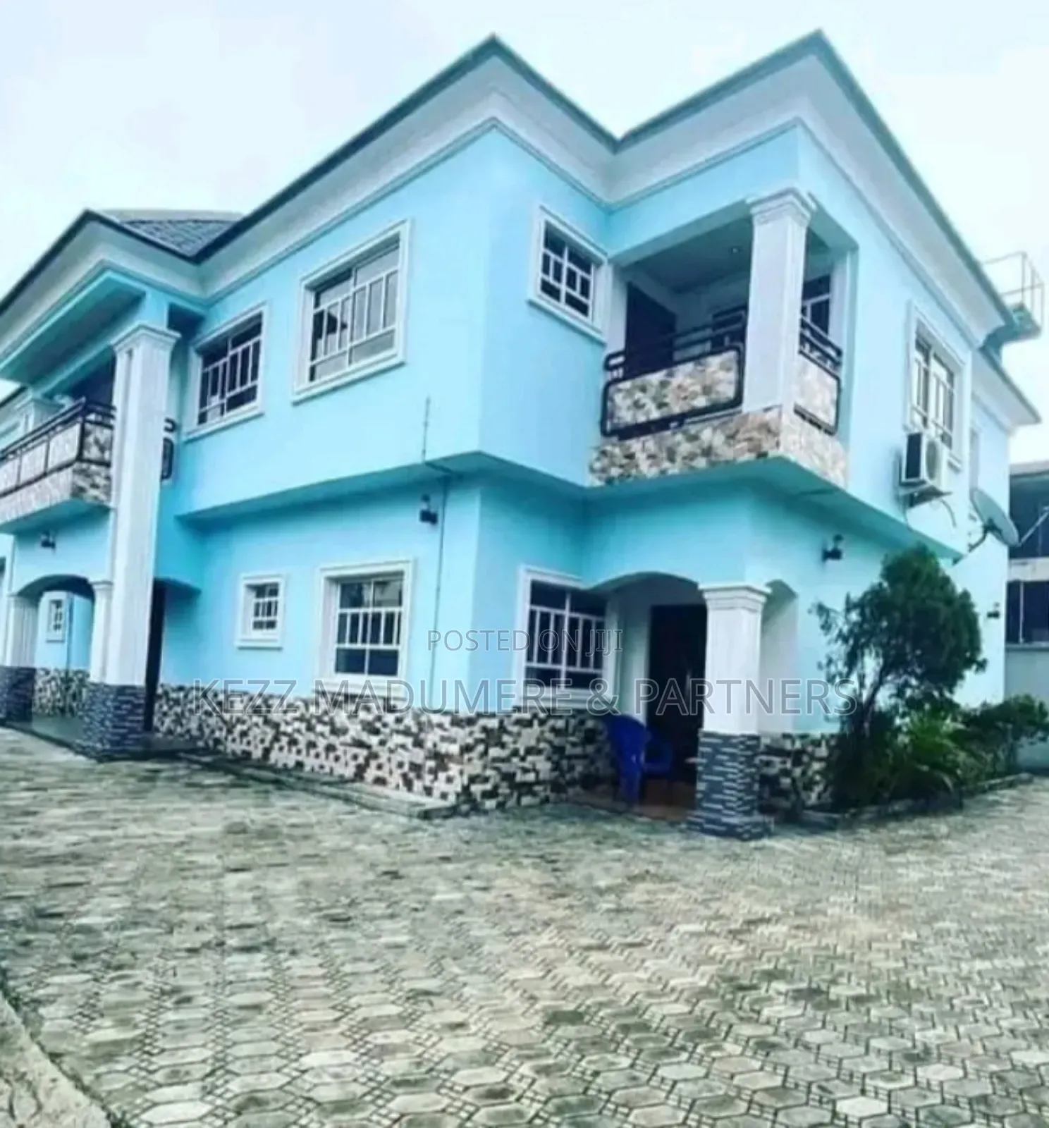 8bdrm Duplex in At Off Stadium Rd , for sale