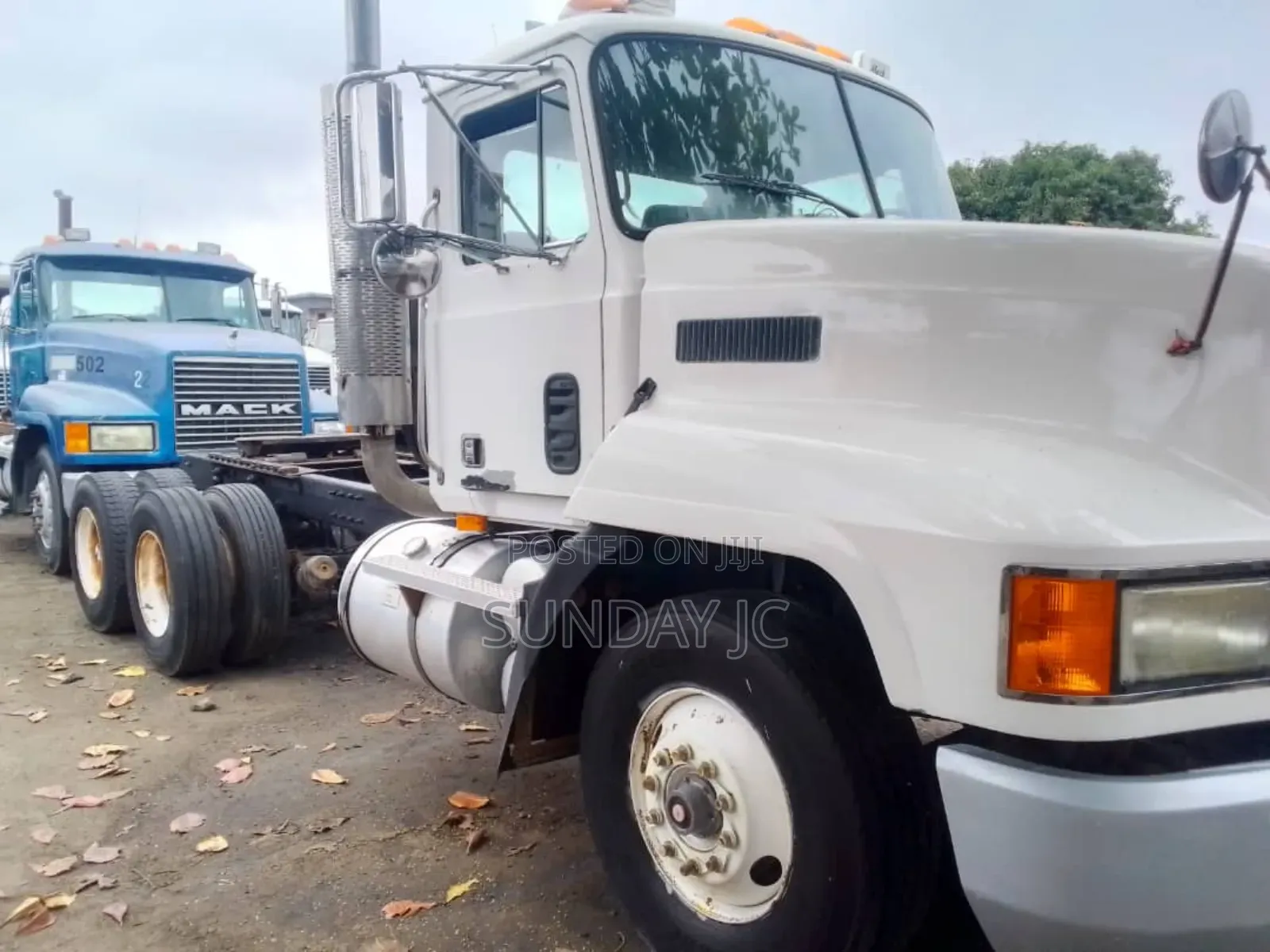 Double Frame CH Mack Ten Tyres Head Truck Spring Suspension
