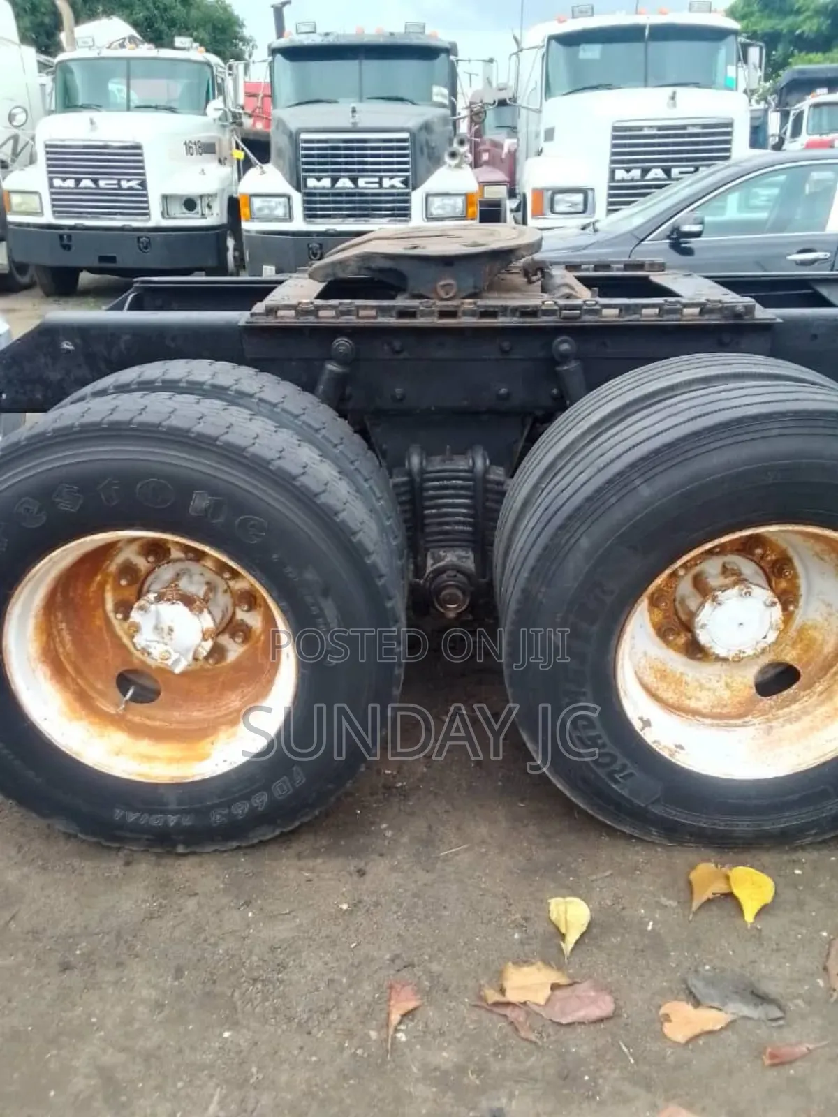 Double Frame CH Mack Ten Tyres Head Truck Spring Suspension
