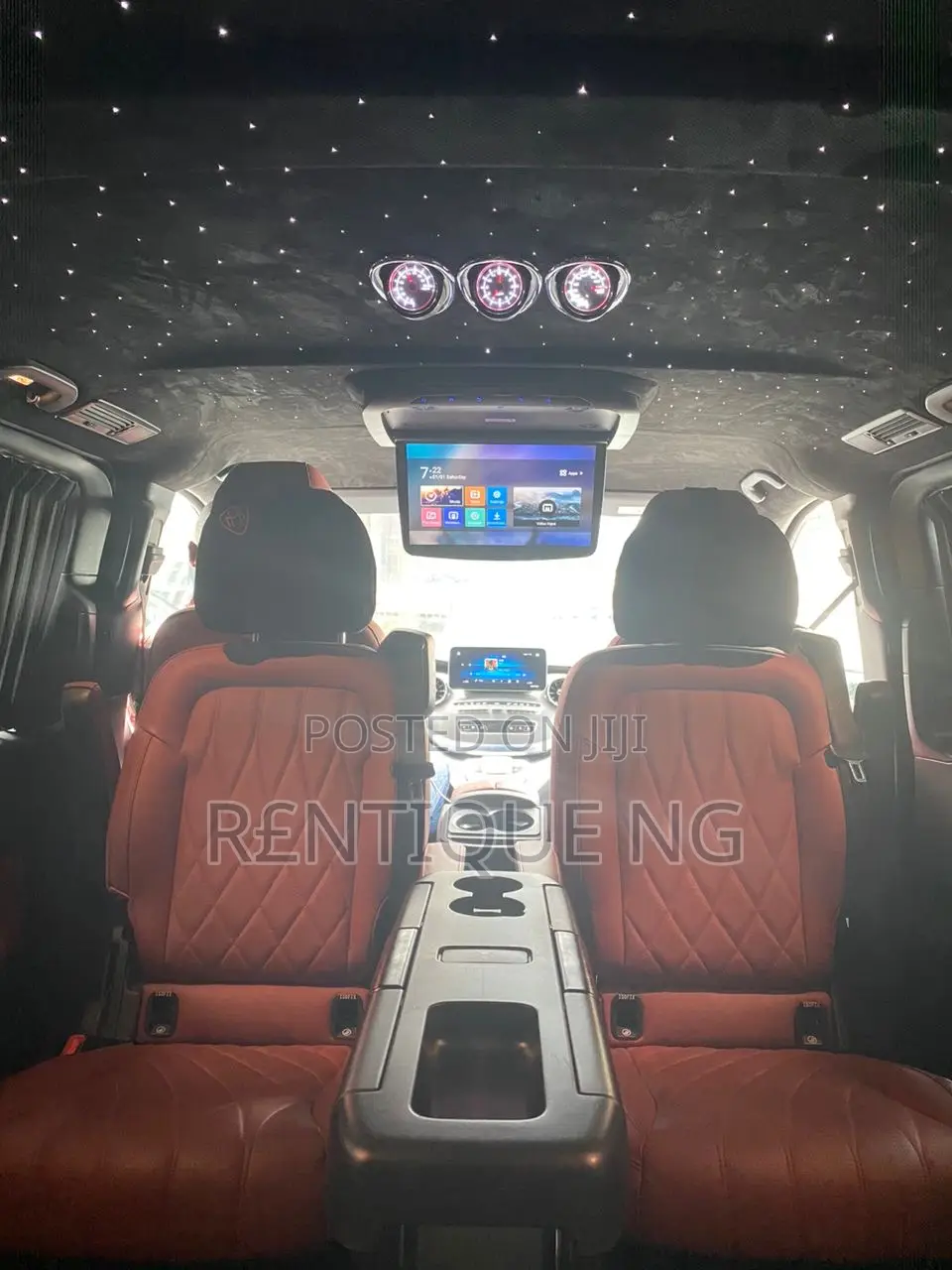 Viano 2022 Bus for Rent