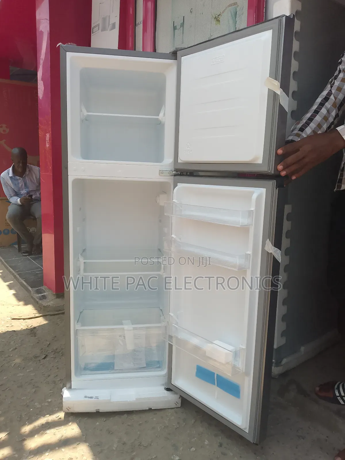 Hisense Smart Cooling 205-Litre Twins Doors Fridge Ice Maker