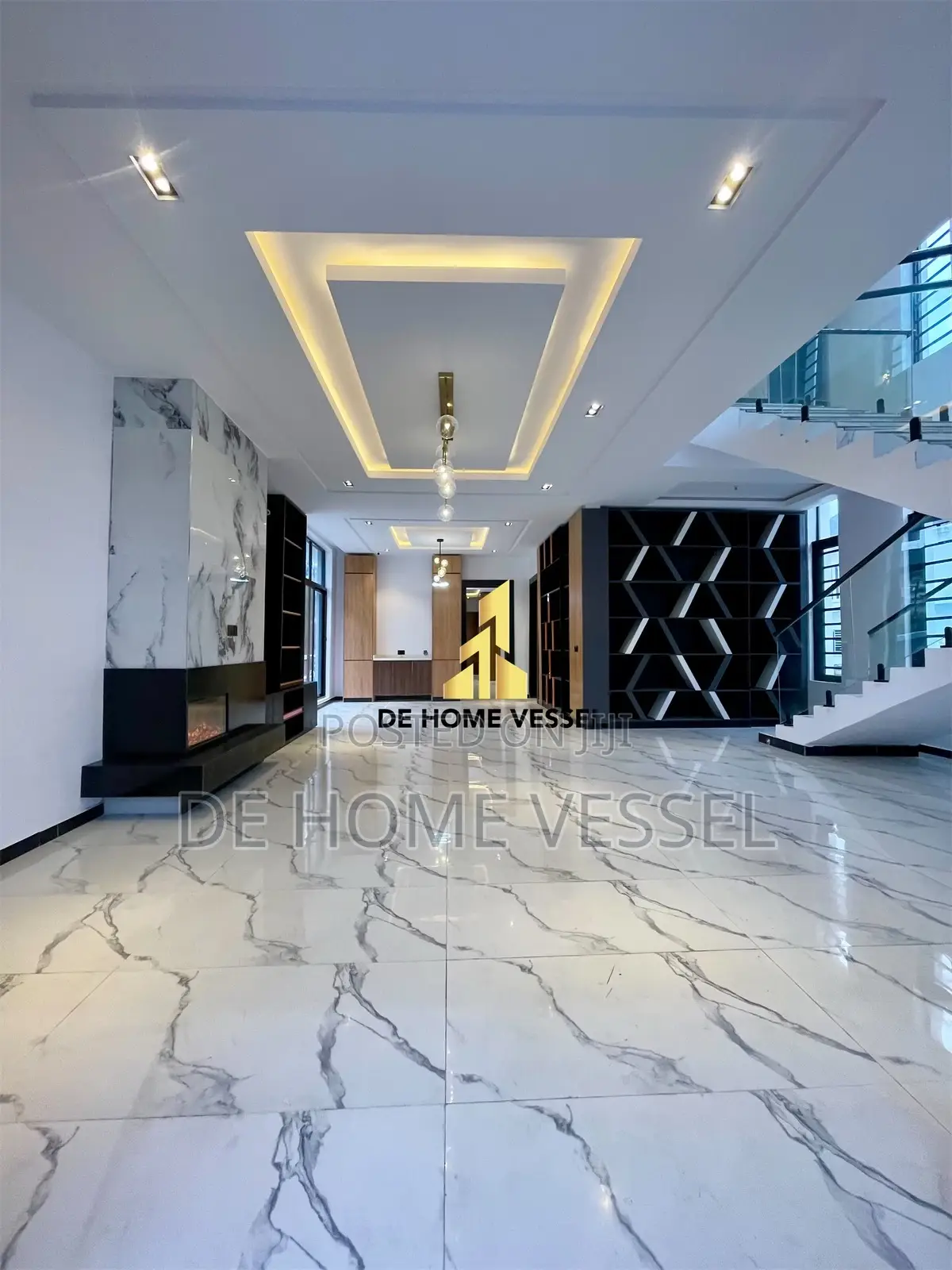 5bdrm Duplex in Ikota for sale