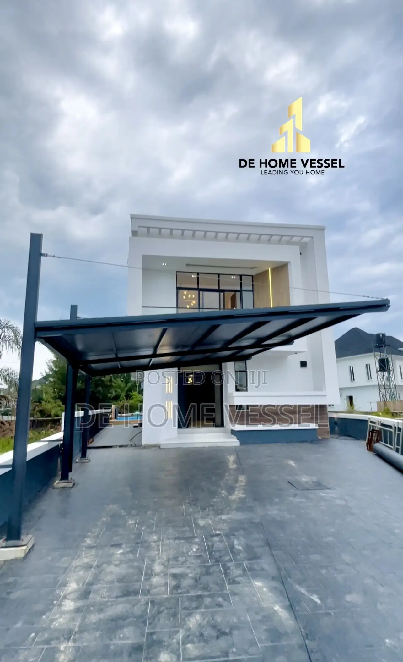 5bdrm Duplex in Ikota for sale