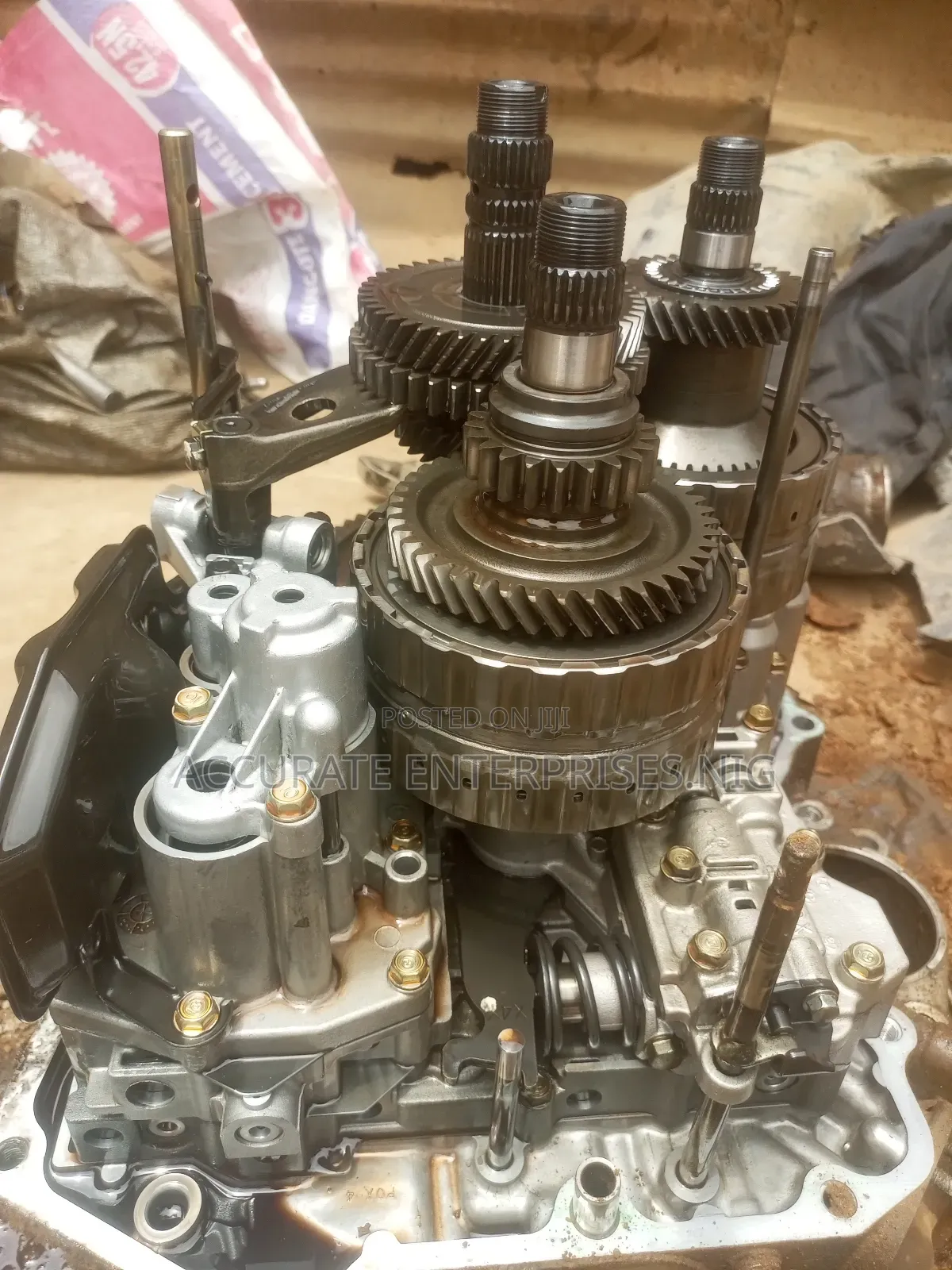 Hala/Bull Dog Gearbox