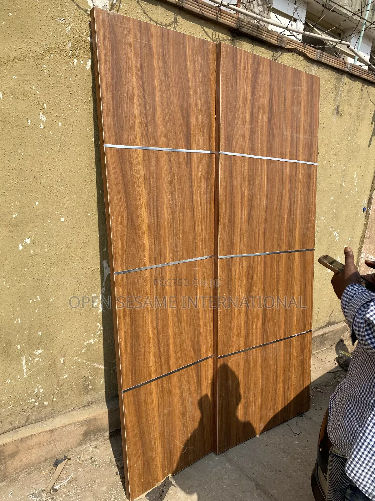 Cedar Color HDF Door Plated With Silver Chrome
