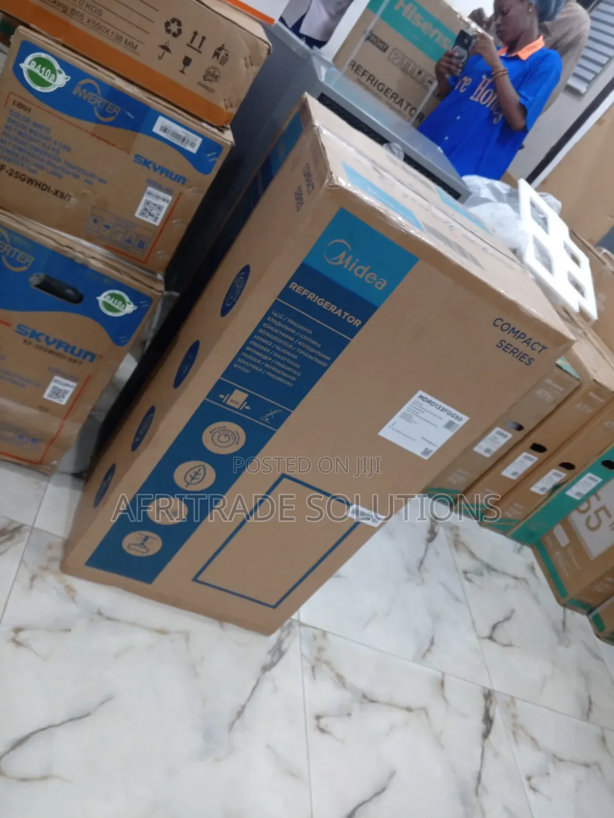 Midea Compact-Series Fridge 85 Litres-Fruit/Veggies Drawer