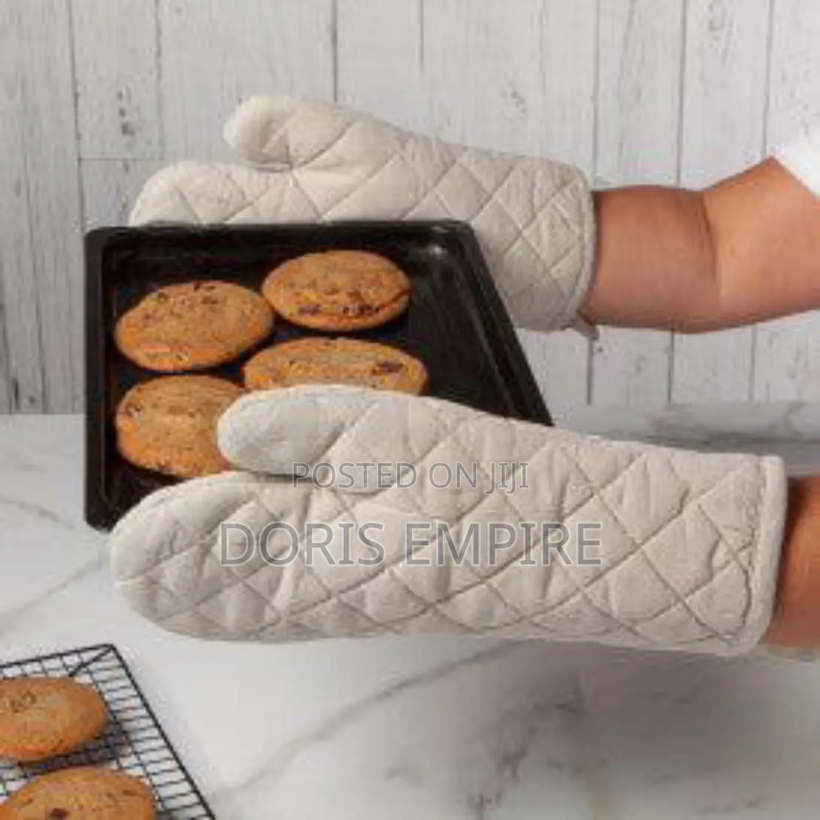 Quality Oven Mitts Available Now
