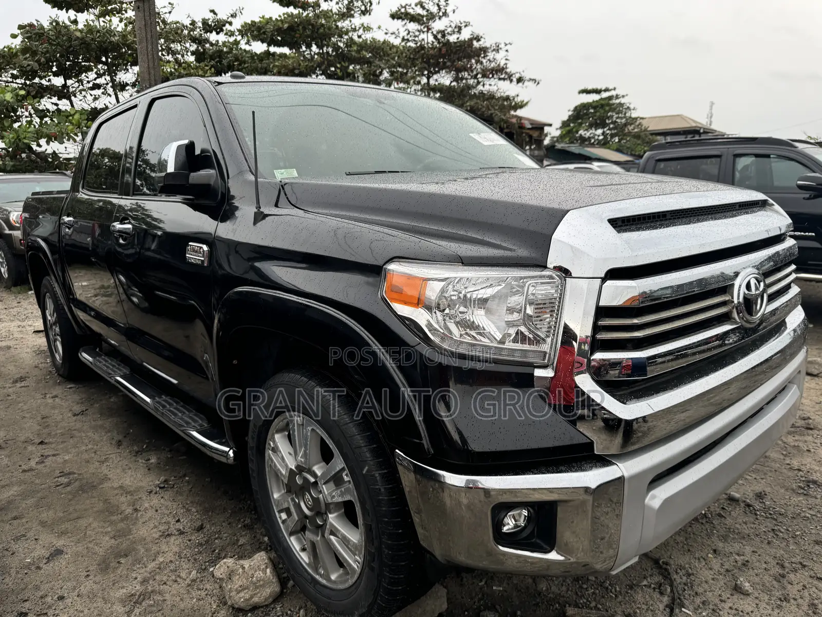 Toyota Tundra 1794 5.7L V8 w/FFV 4x4 CrewMax 5.6 ft. box 145.7 in. WB