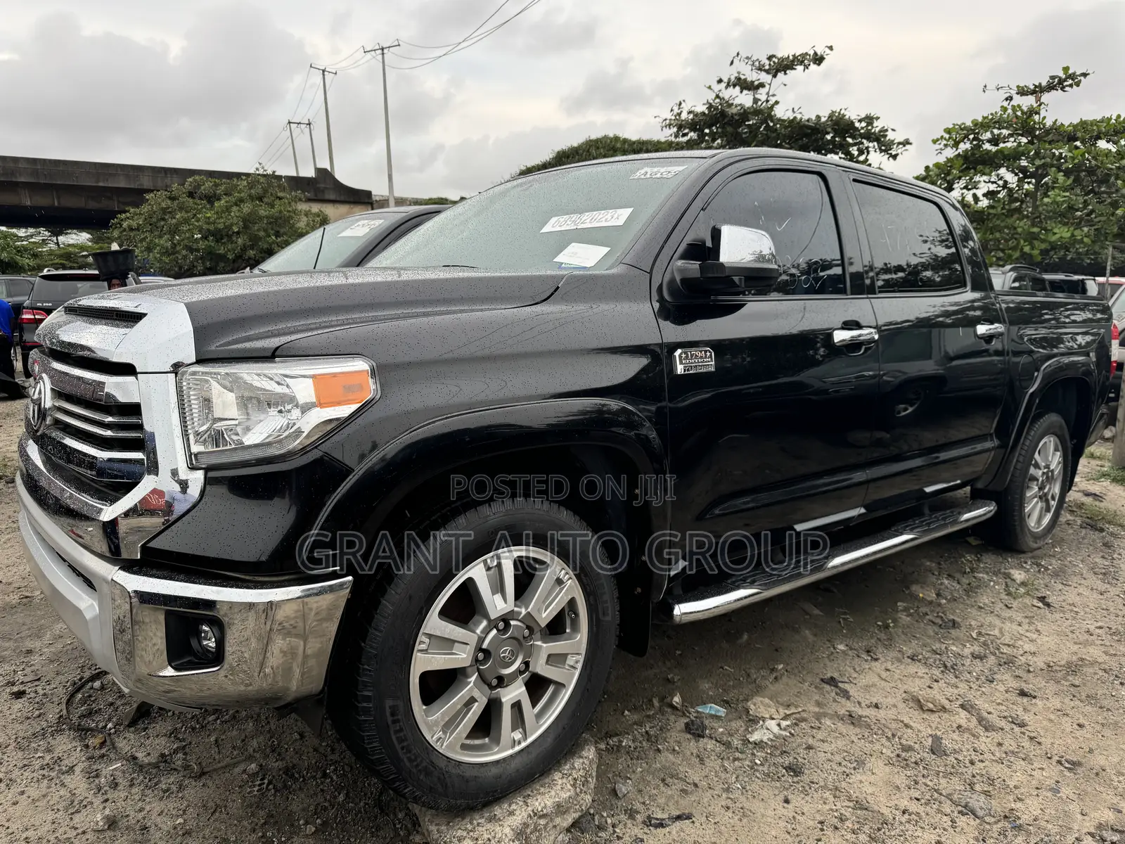 Toyota Tundra 1794 5.7L V8 w/FFV 4x4 CrewMax 5.6 ft. box 145.7 in. WB