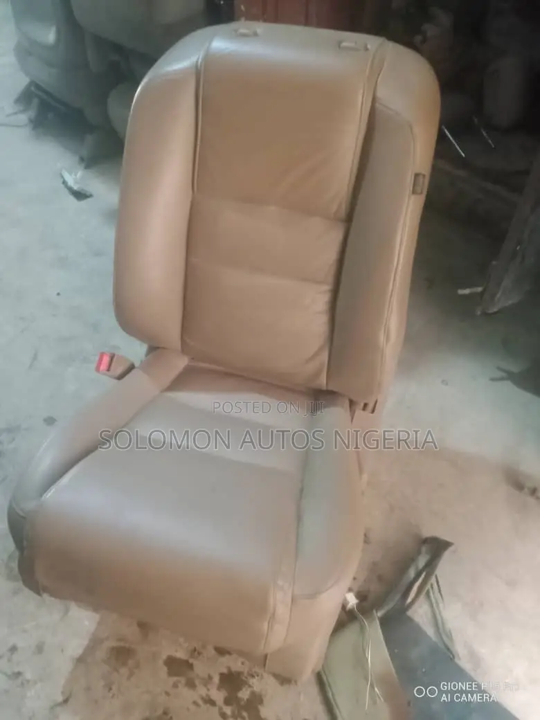 Complete Seat of Honda Pilot 2005 2006 Model