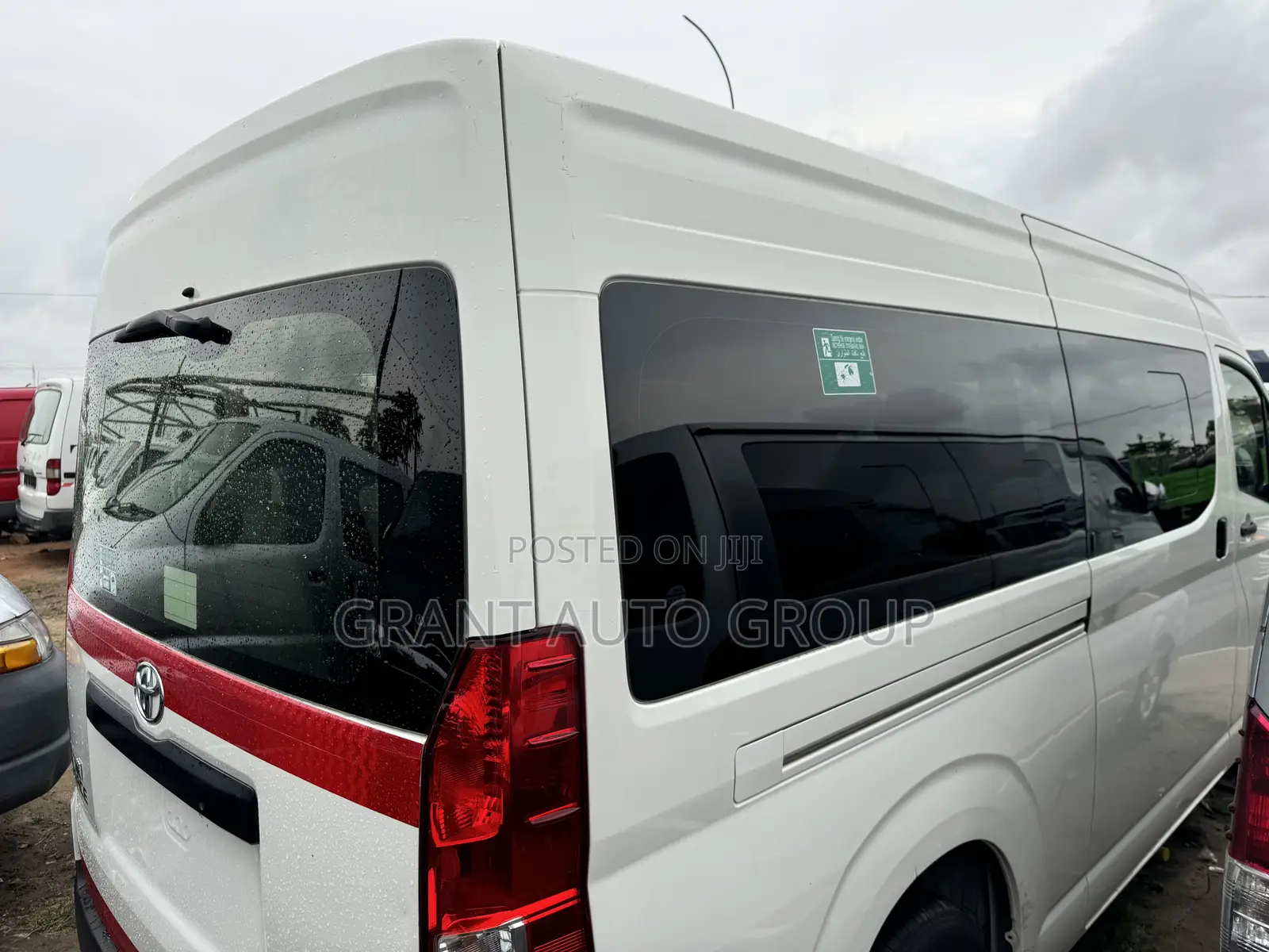 Toyota HiAce 2021 White