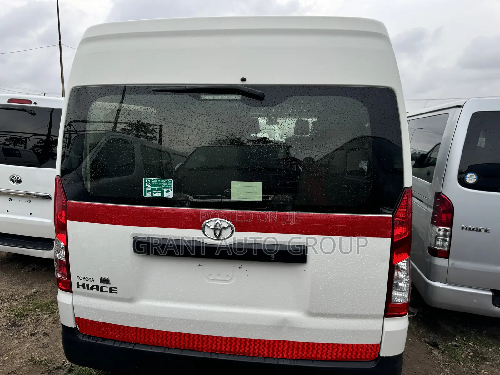 Toyota HiAce 2021 White