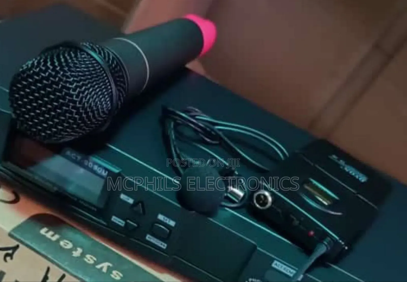 Dvon Uhf Hybrid Pro-wireless Microphone System