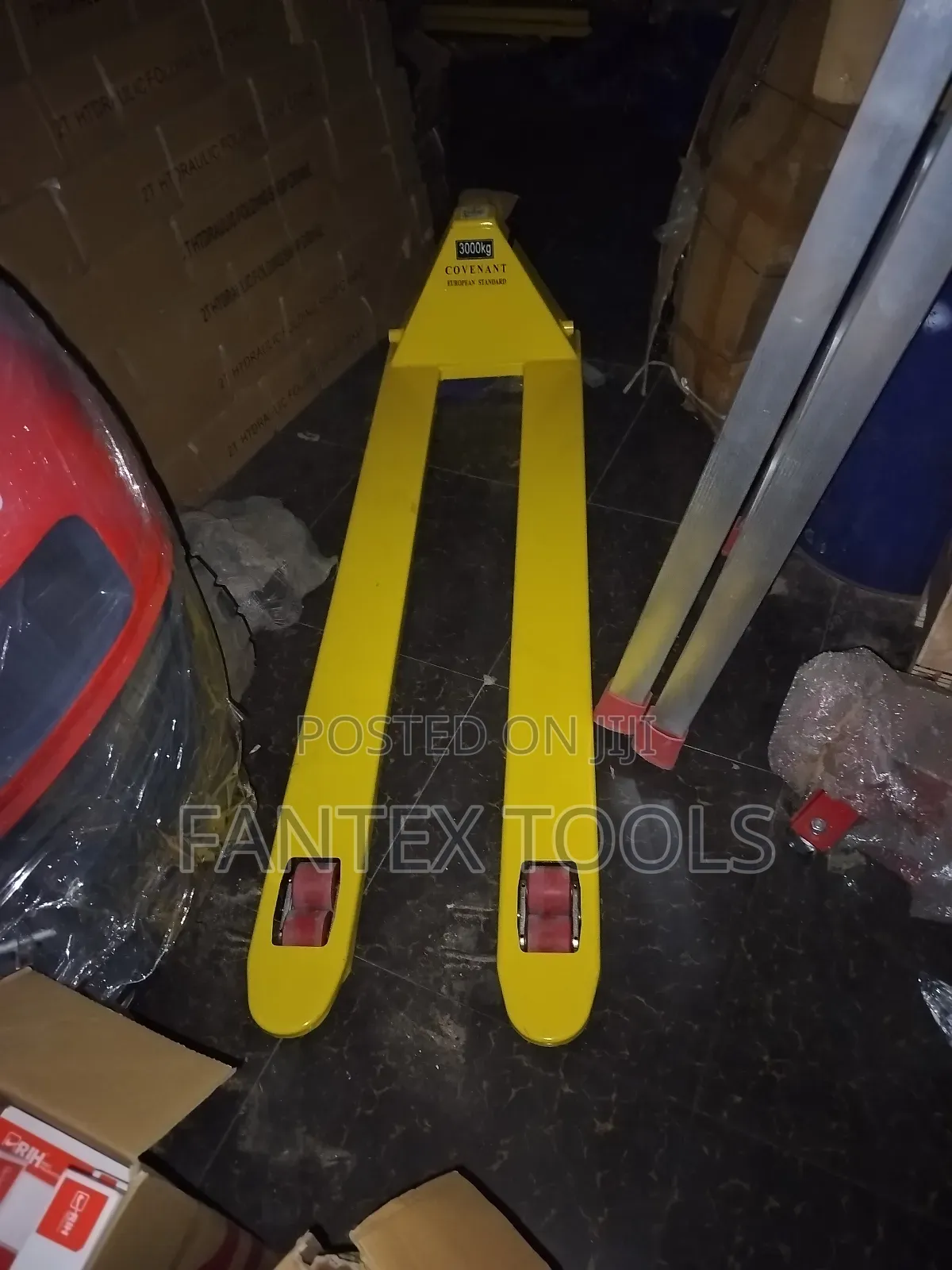 Pallet Truck 3000kg Long Frame.