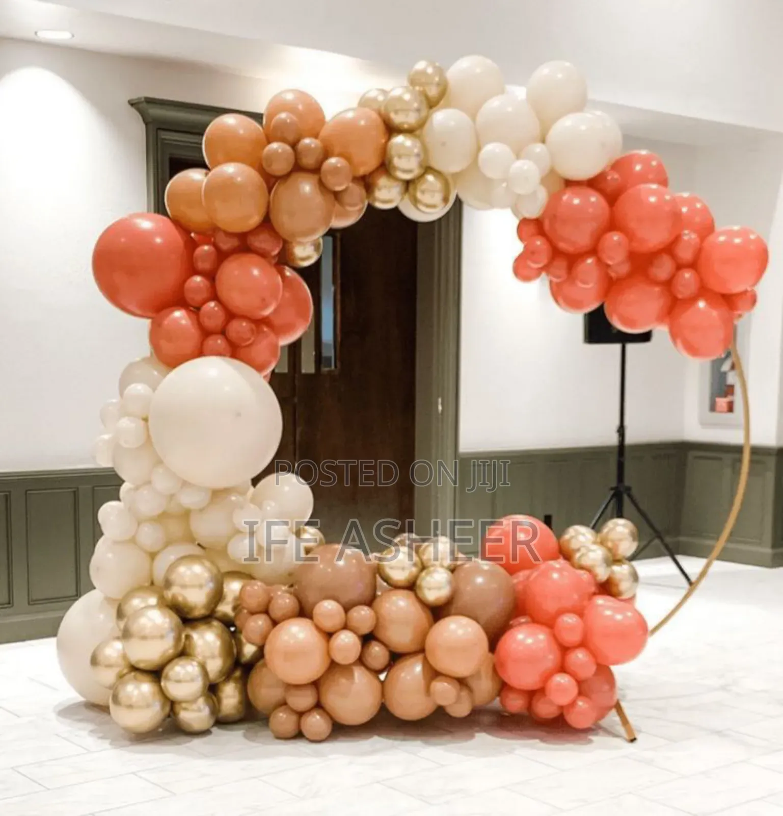 Beautiful Garland Balloon Decor 003