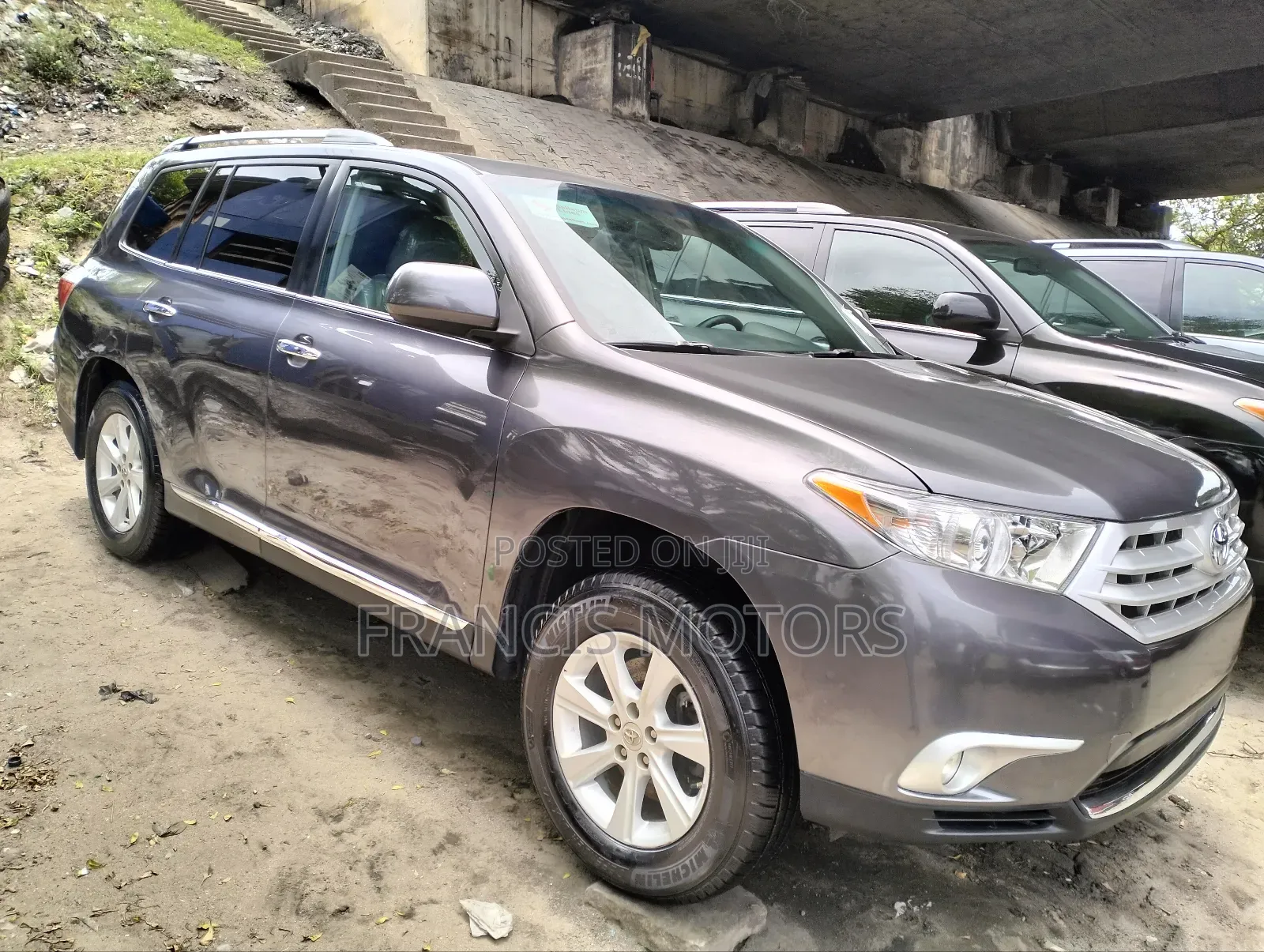 Toyota Highlander 3.5L 4WD 2013 Gray