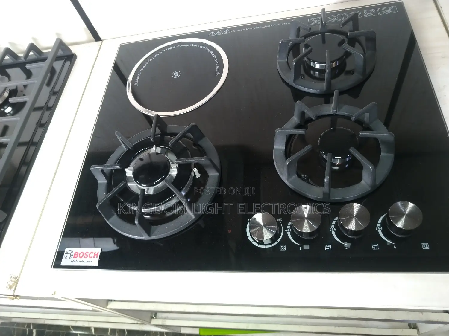 Bosch 3 + 1 Inbuilt Gas Cooker 60x60cm