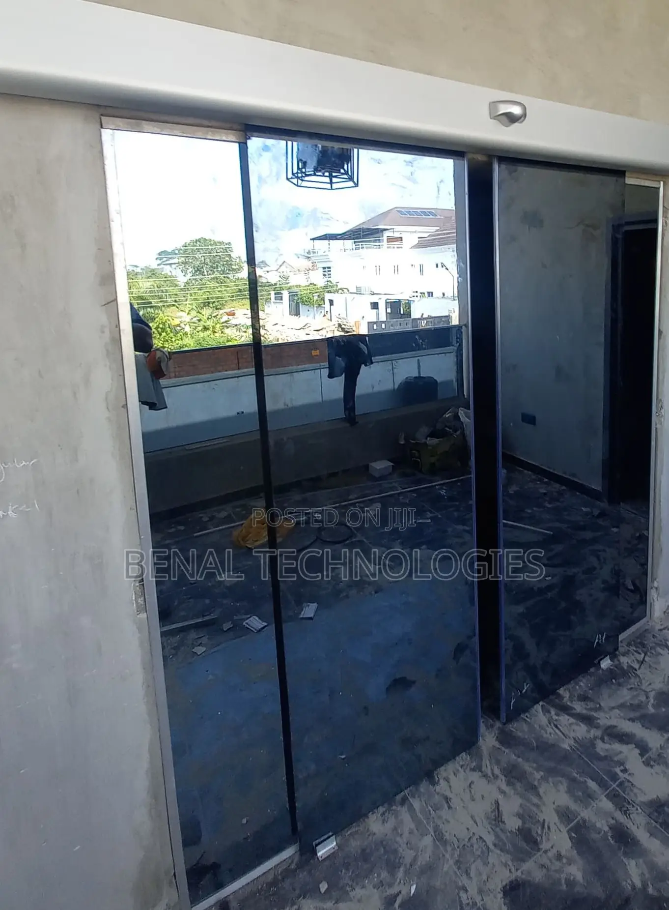 Auto-Triggered Entry Door