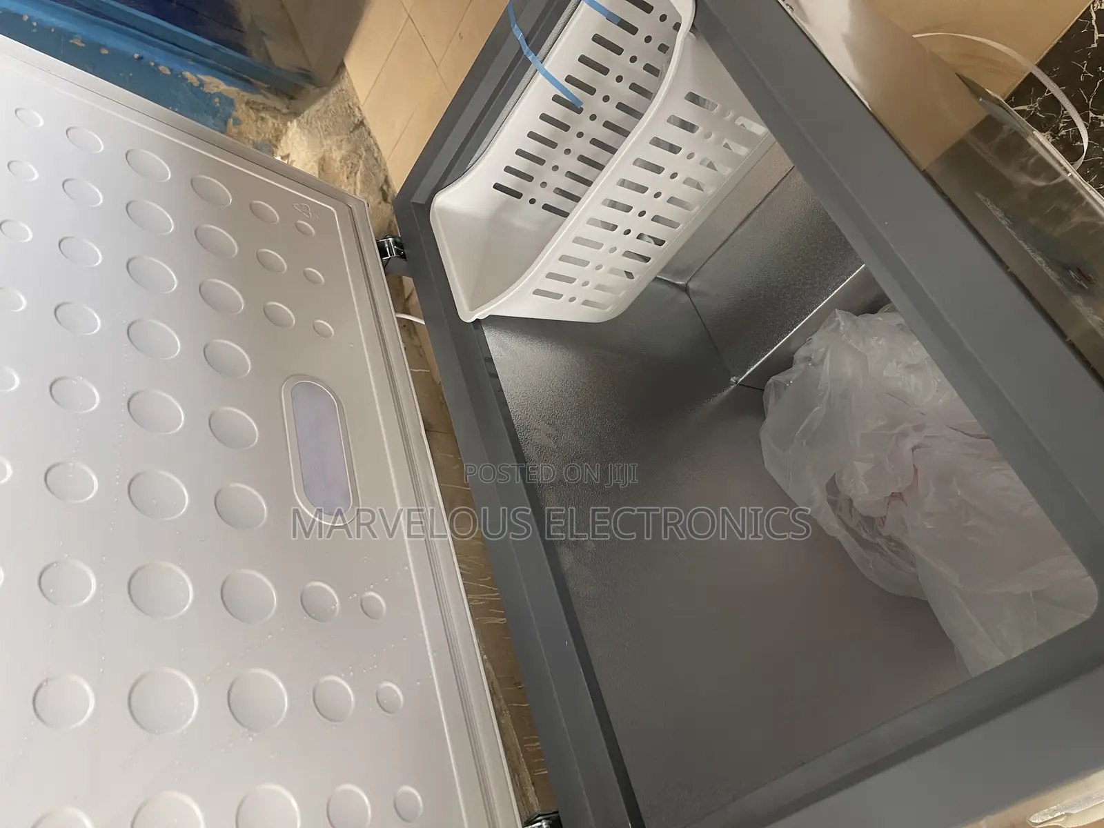 Brand New Skyrun 300liters Chest Freezer With Coper Engine