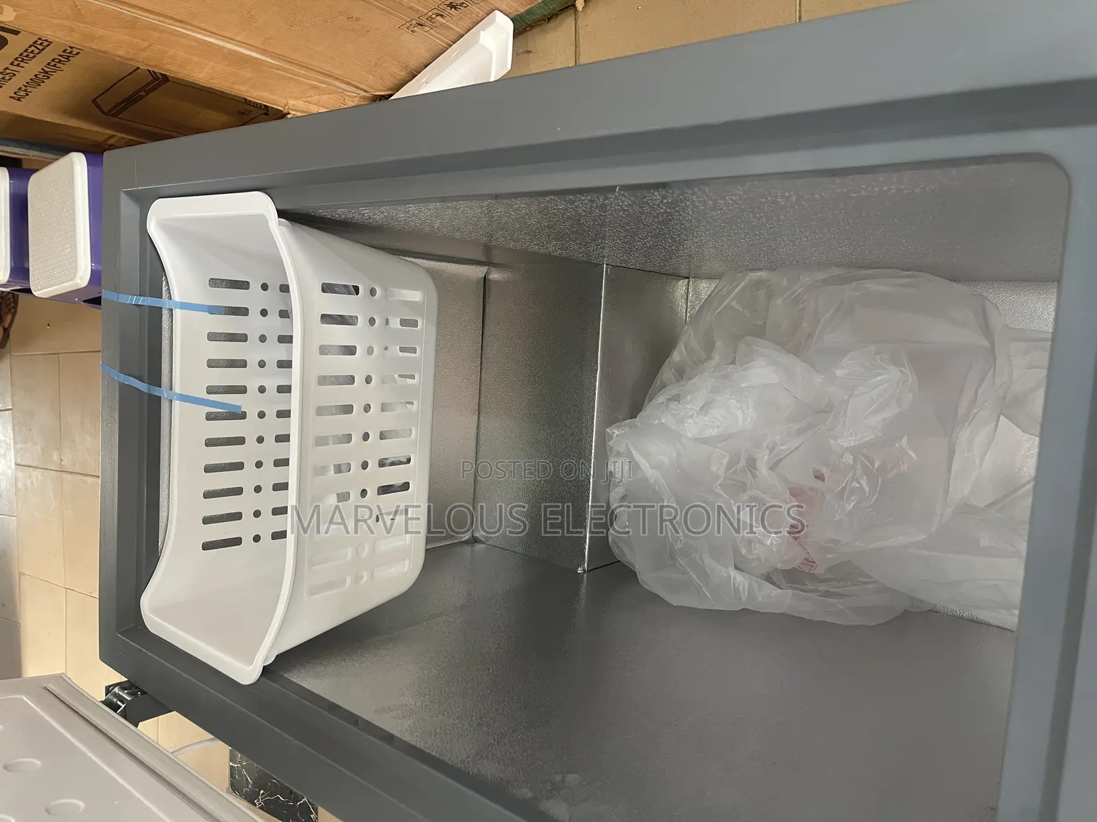 Brand New Skyrun 300liters Chest Freezer With Coper Engine