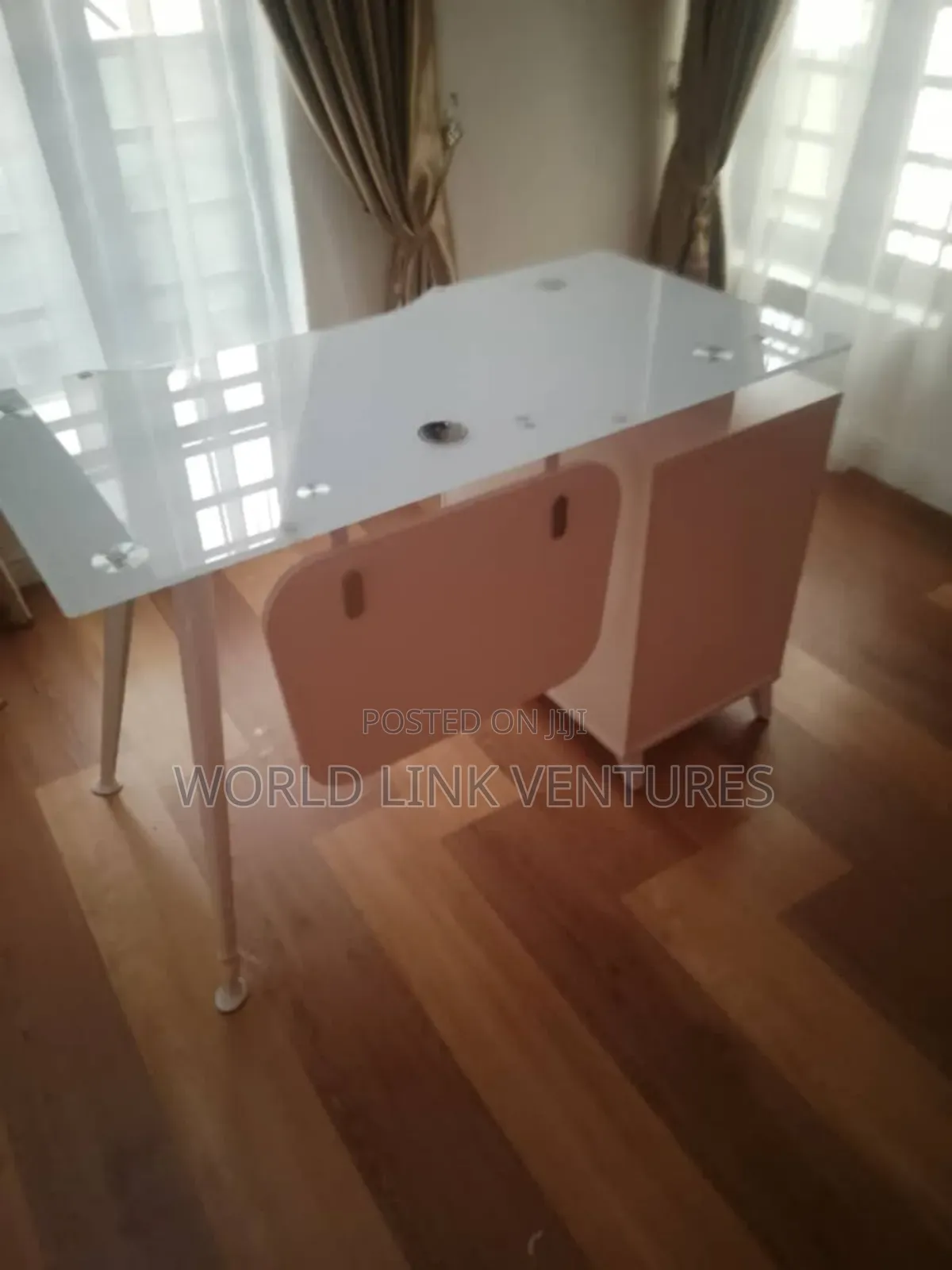 Top Quality Imported Office Glass Table