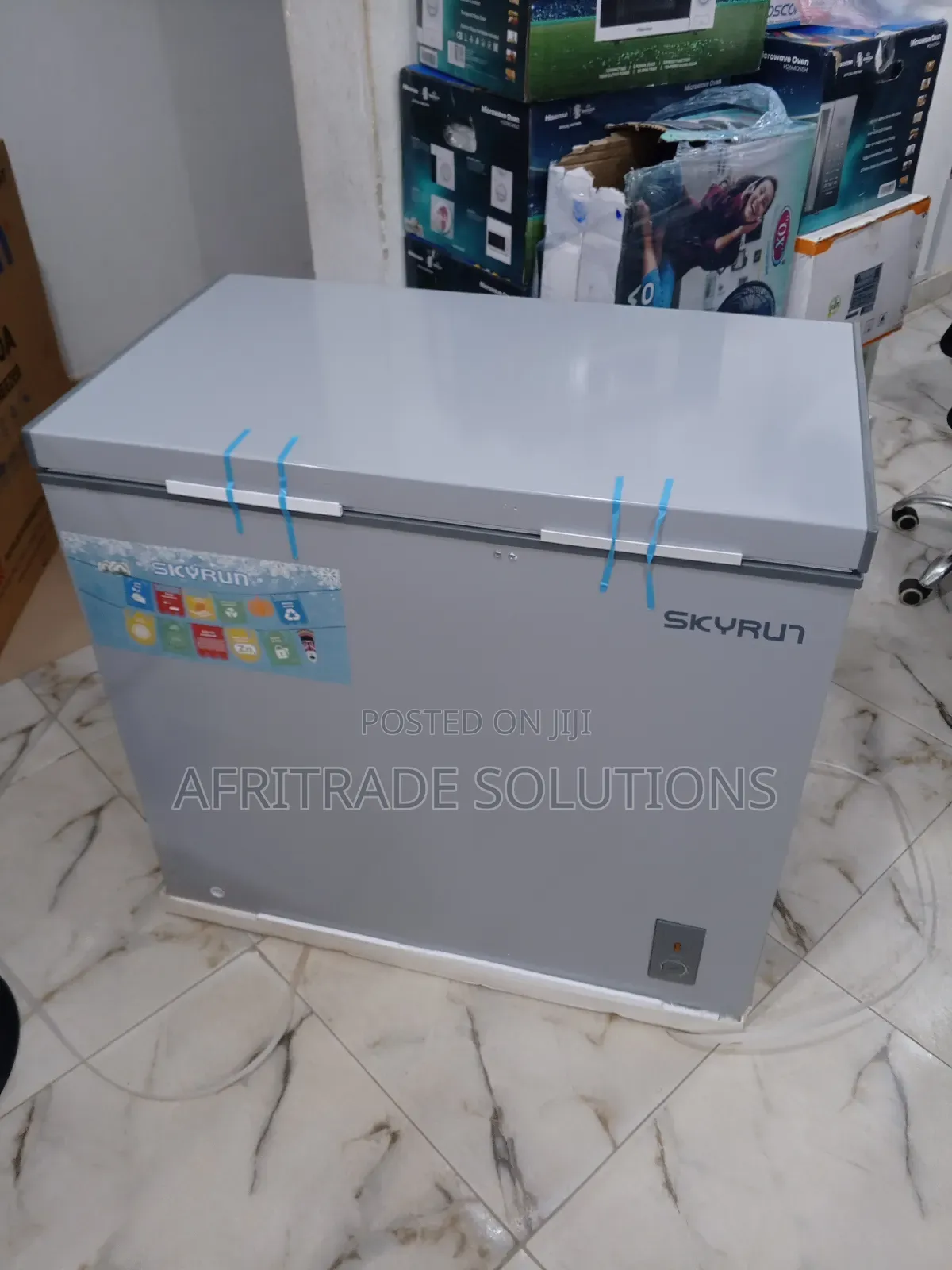 Skyrun Large Freezer 200 Liters- Power-Saving