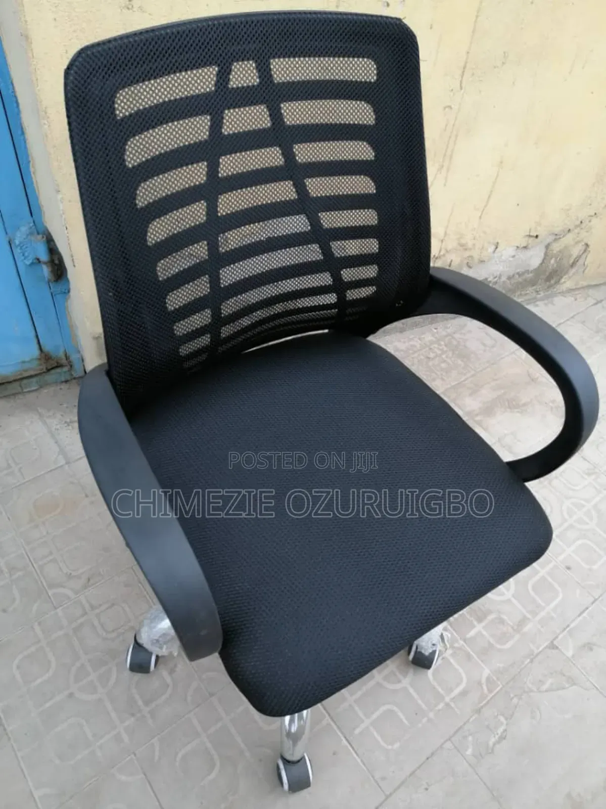 Mesh And Fabric Office Swivel Chair