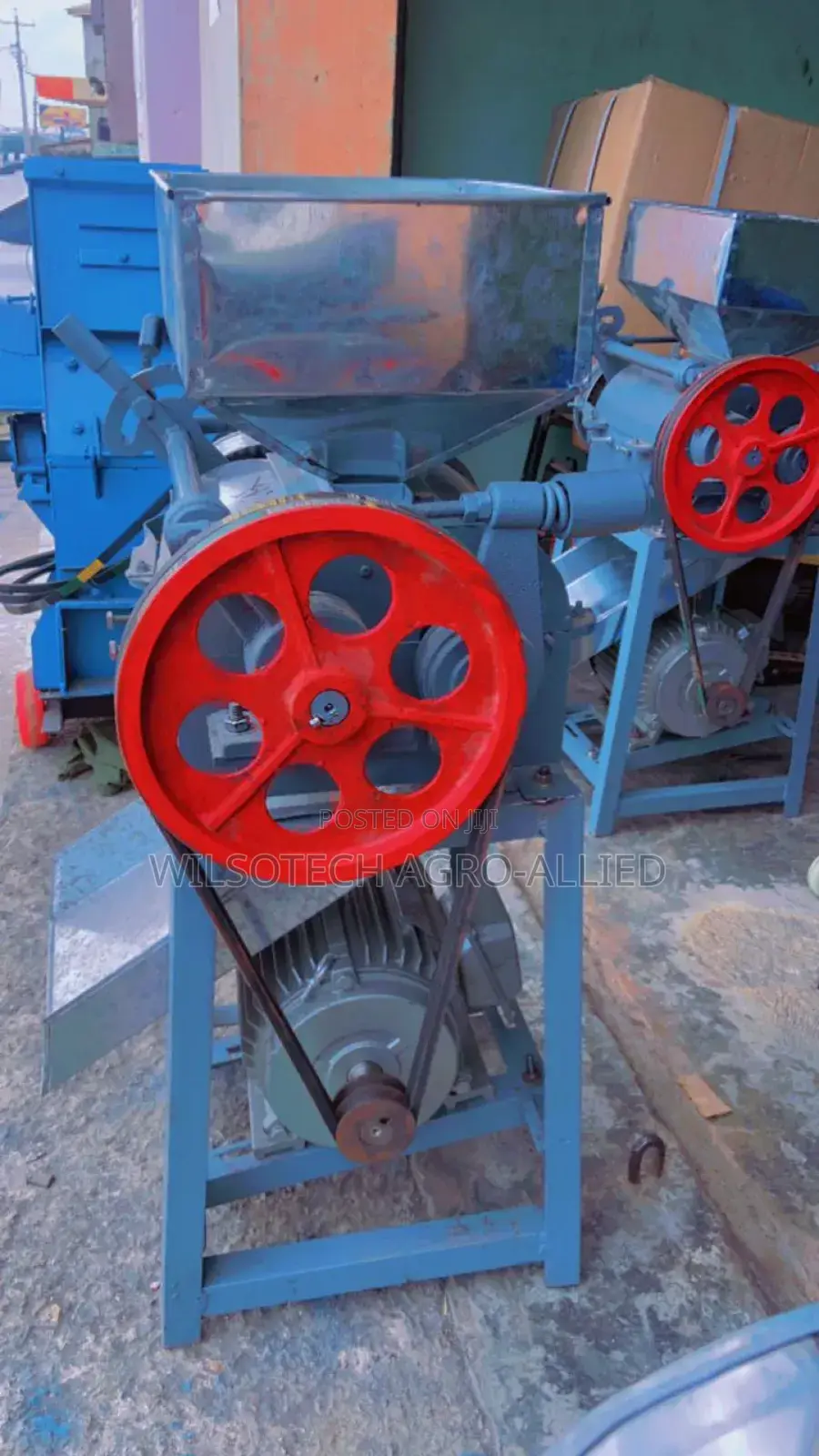 Crumbling Machine for Better Nourishing of Day Old Chicks