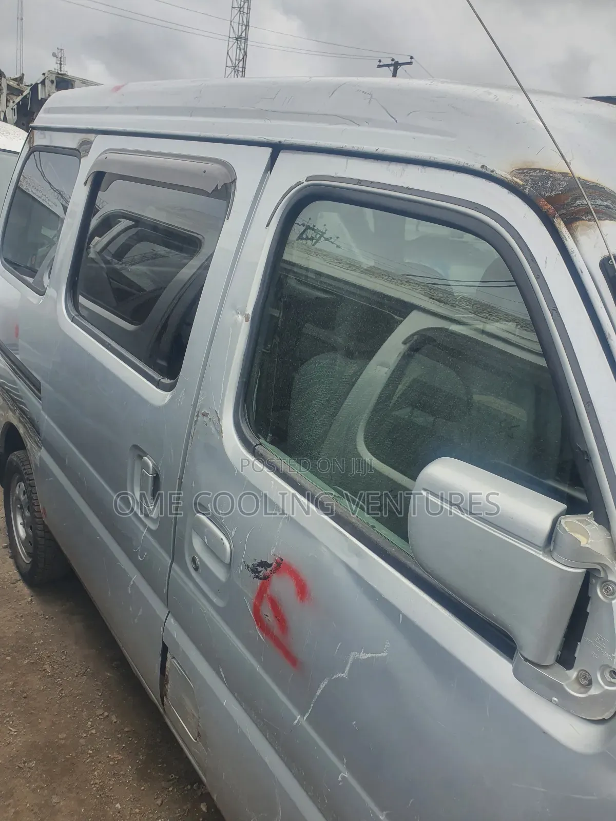 Every Suzuki Shuttle Bus White Colour Is Available