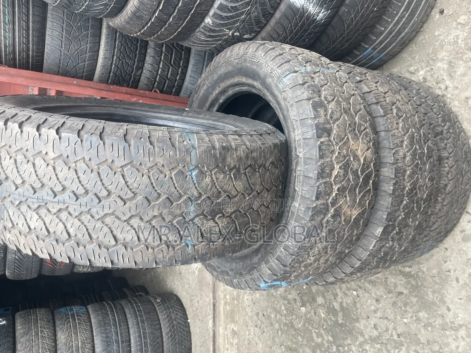 265/65/17 Tire Lough Teeth