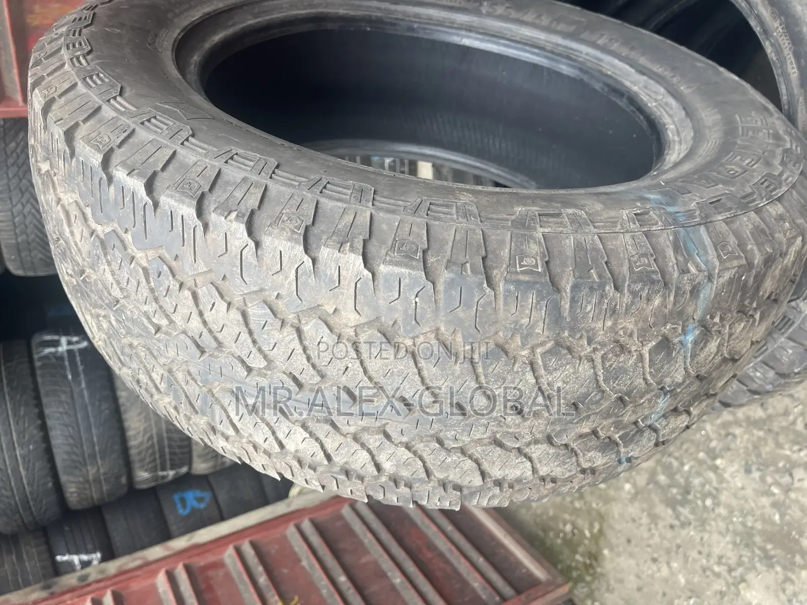 265/65/17 Tire Lough Teeth