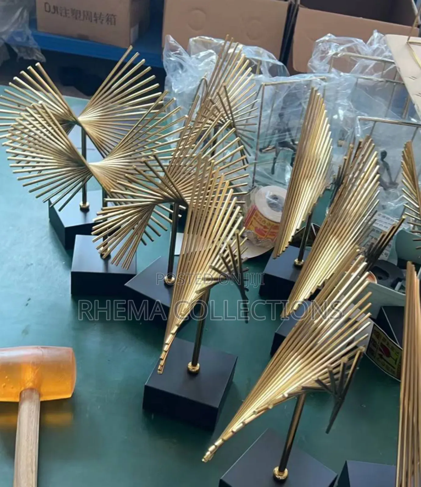 Metal Handicraft Statue Modern Luxury Home Decor