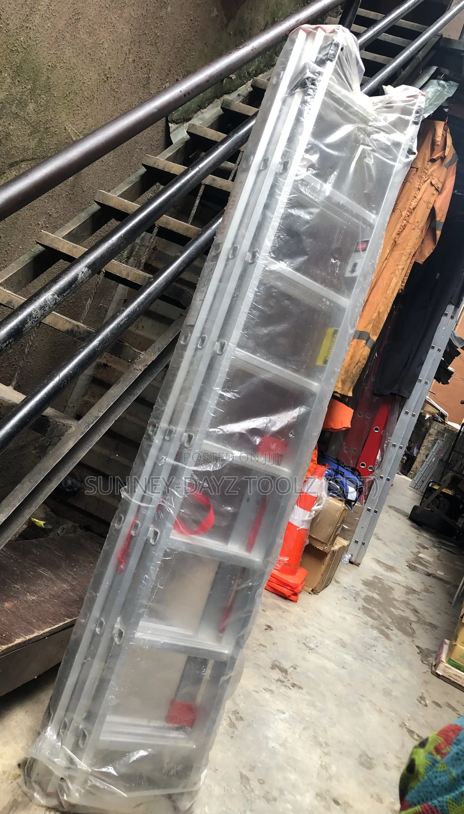 8 X 3 Aluminium Extension Ladder