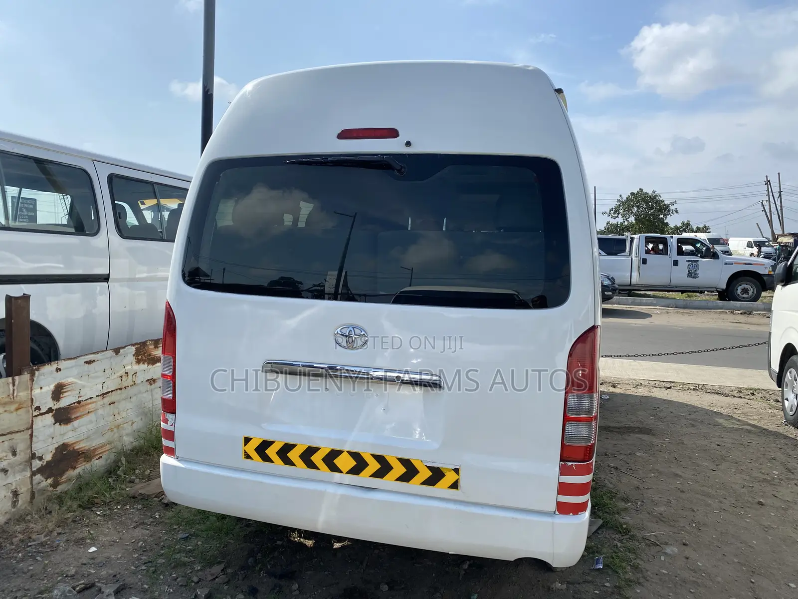 Toyota HiAce 2017 White