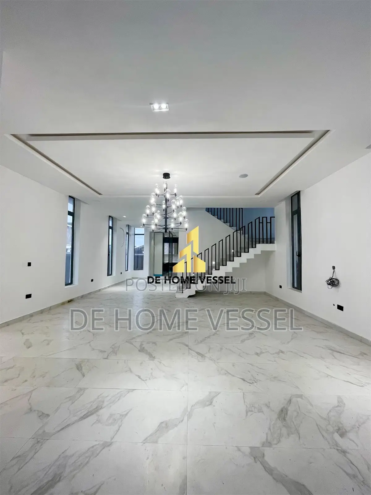 4bdrm House in Osapa london for sale