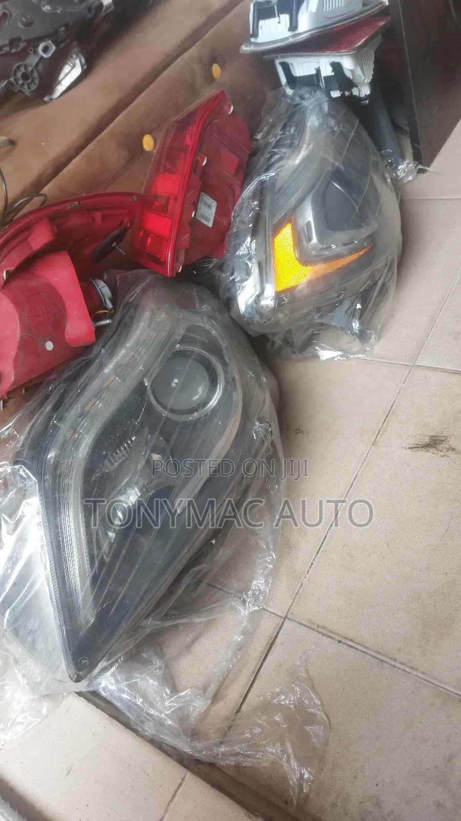 Mercedes-Benz GL450,GL550 Headlights