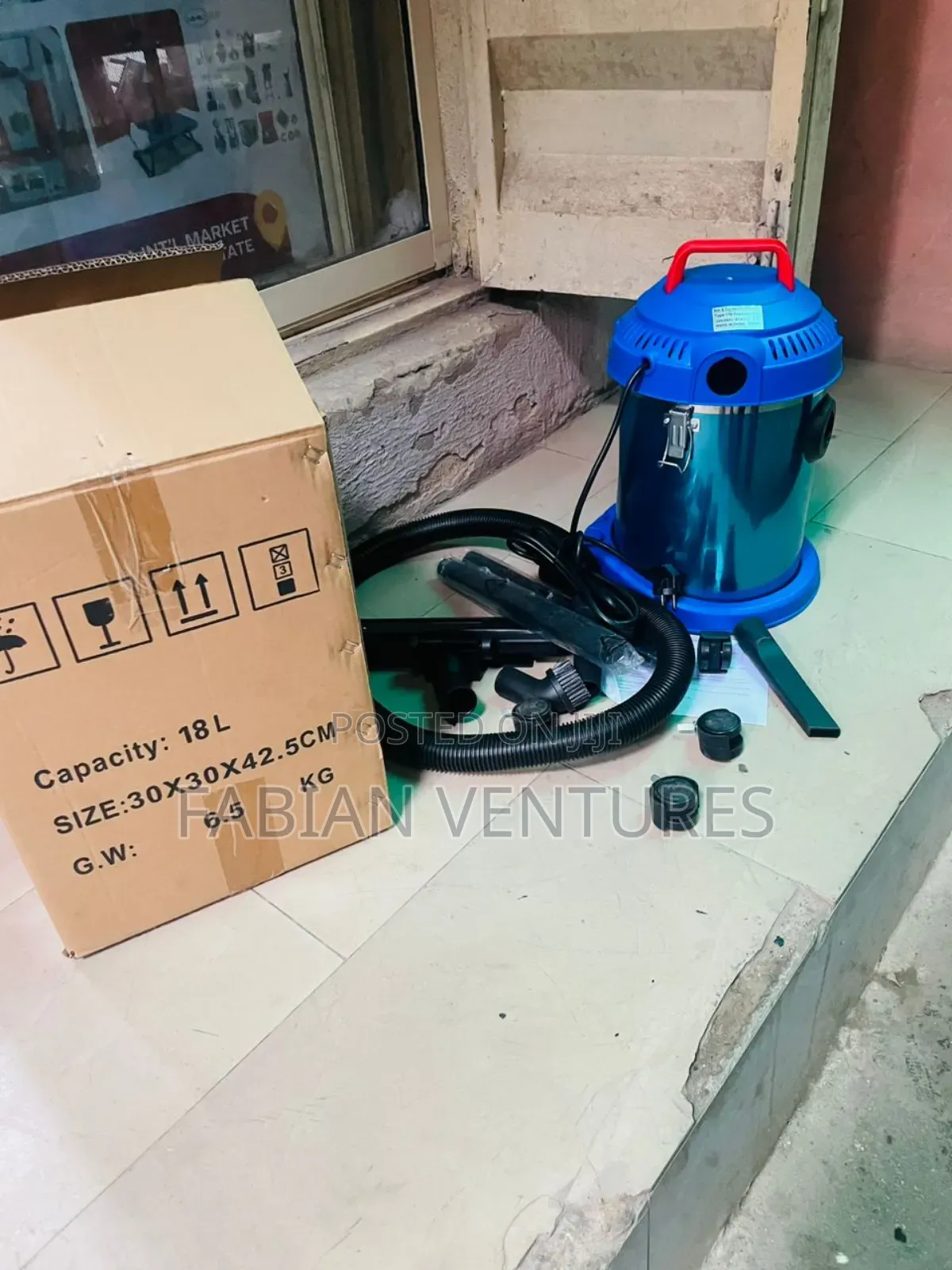 Vacuum Cleaner Wet/Dry 1200w 18l